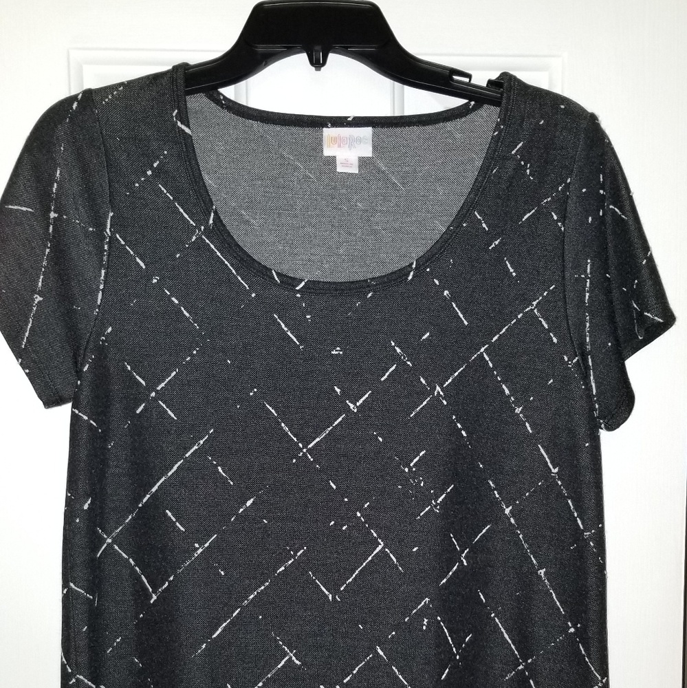 LulaRoe short sleeved top